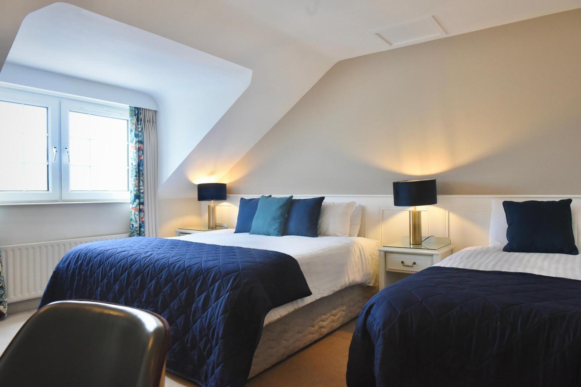 The Lough & Quay Accommodation Town Centre Warrenpoint Bagian luar foto
