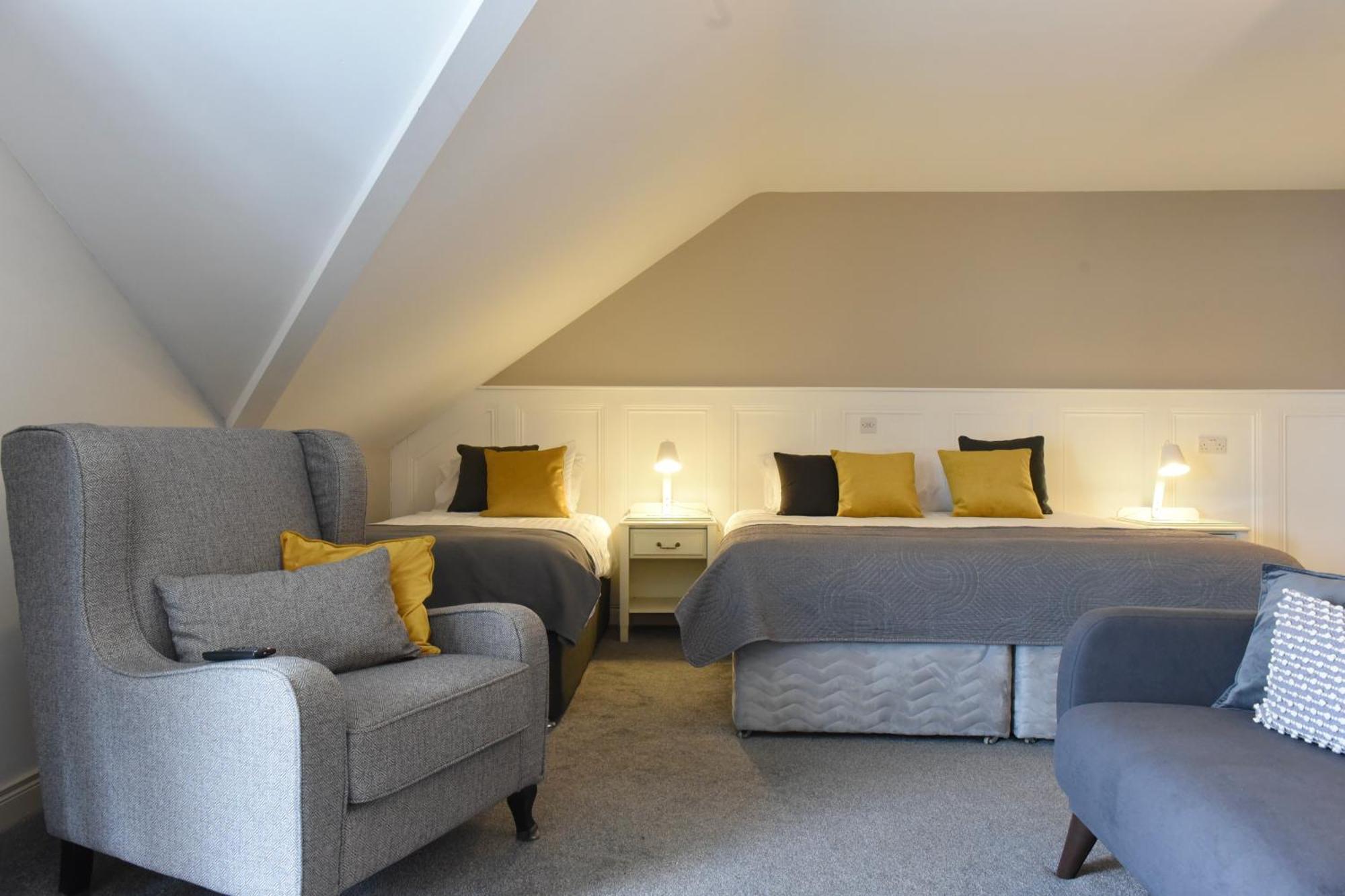 The Lough & Quay Accommodation Town Centre Warrenpoint Bagian luar foto