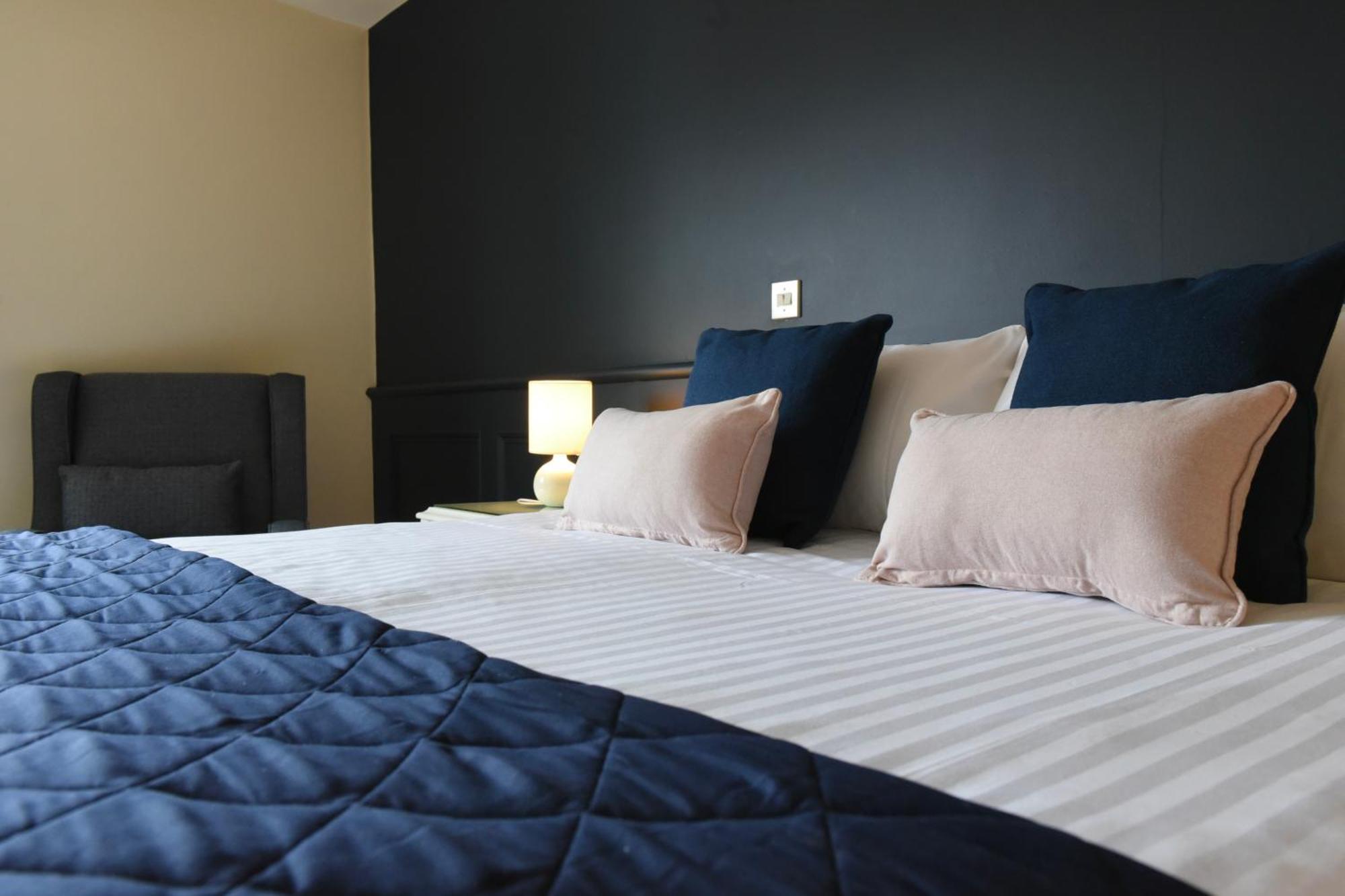 The Lough & Quay Accommodation Town Centre Warrenpoint Bagian luar foto
