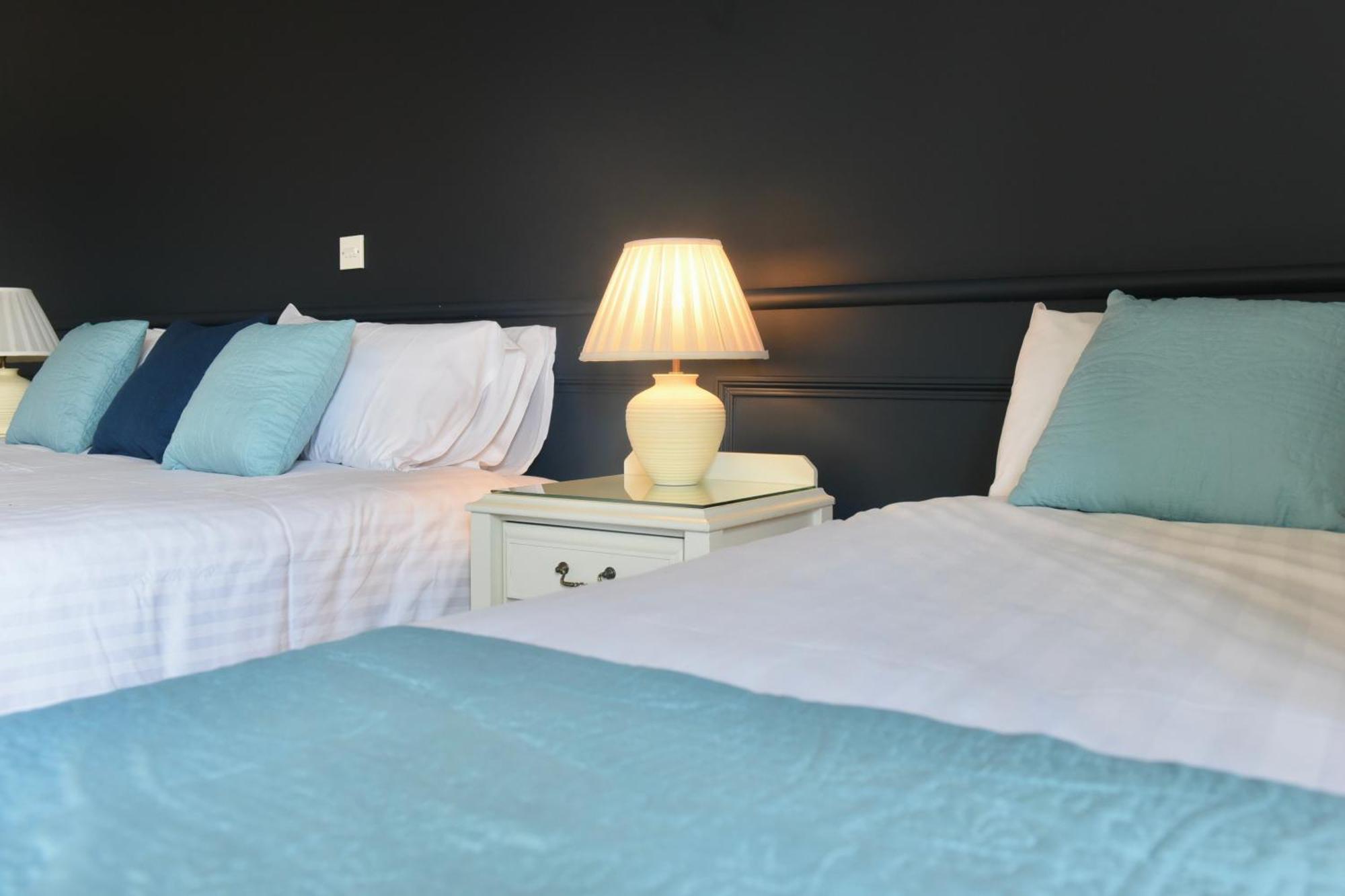 The Lough & Quay Accommodation Town Centre Warrenpoint Bagian luar foto