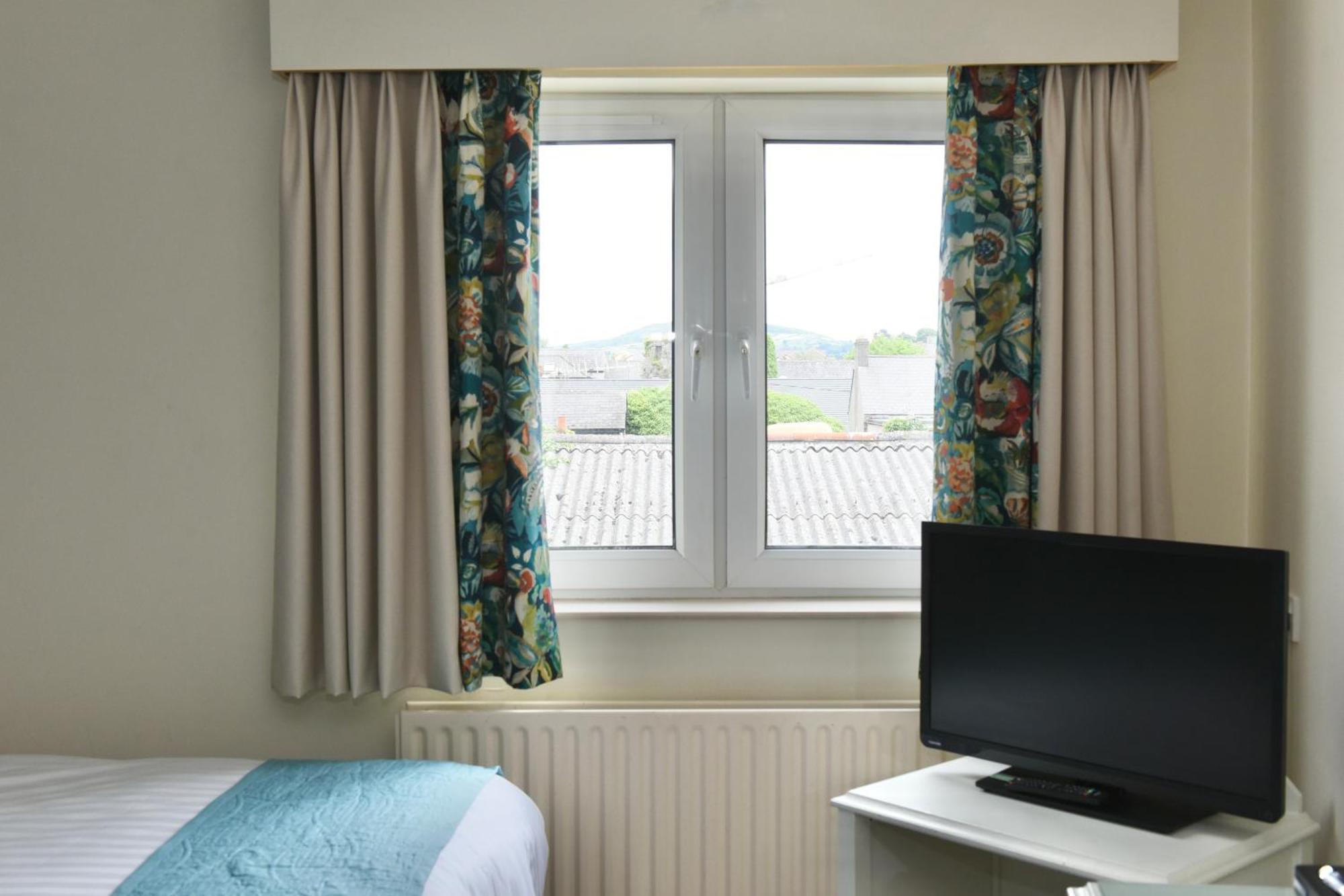 The Lough & Quay Accommodation Town Centre Warrenpoint Bagian luar foto