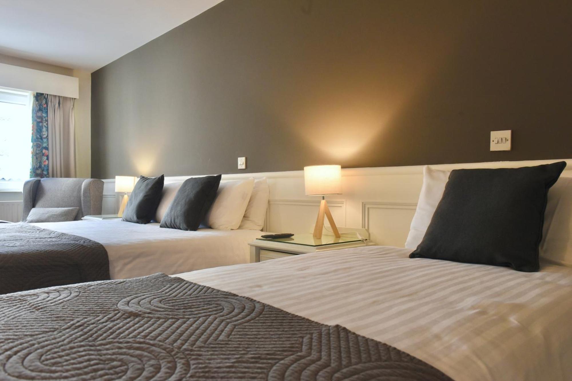 The Lough & Quay Accommodation Town Centre Warrenpoint Bagian luar foto