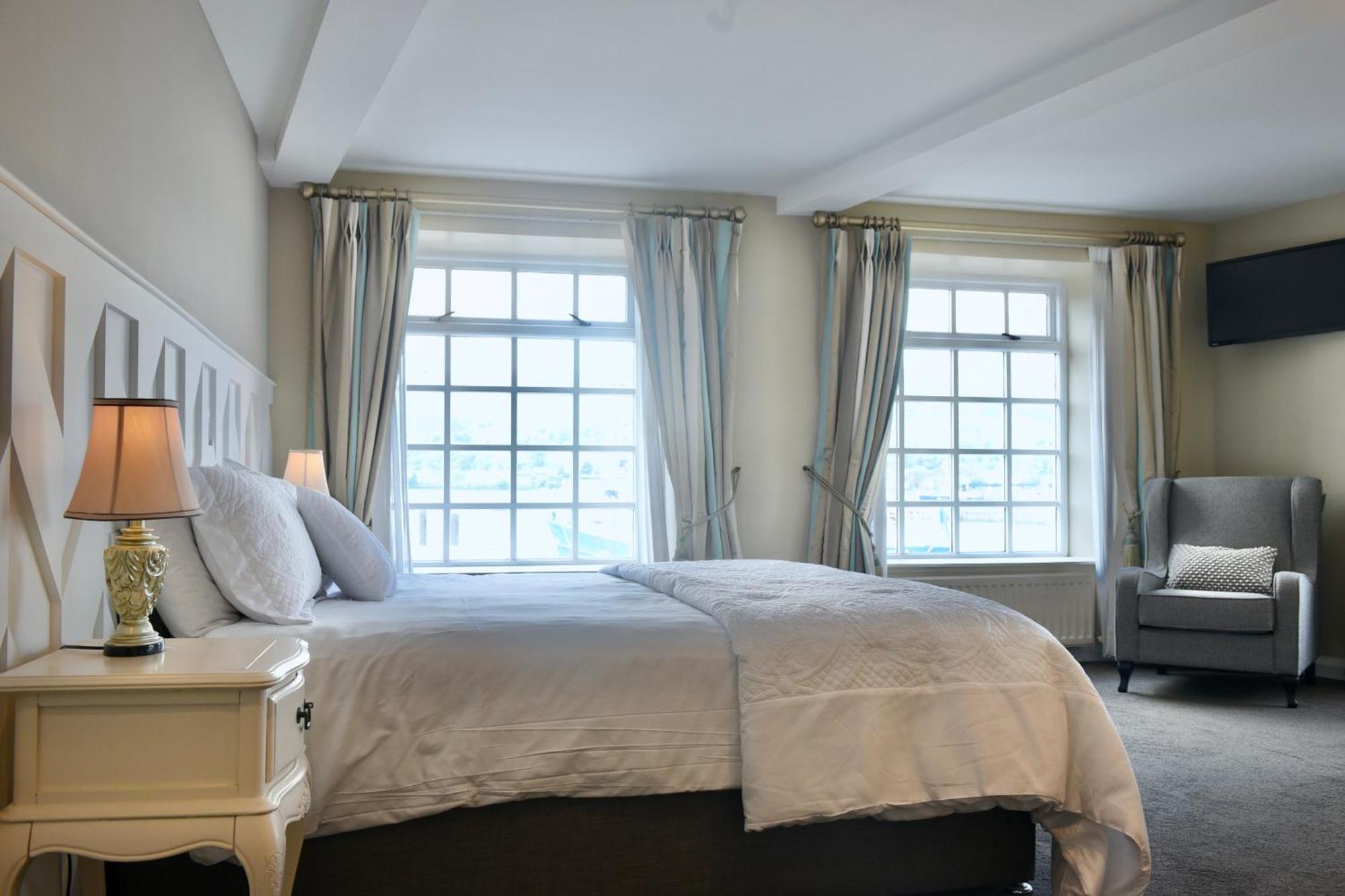 The Lough & Quay Accommodation Town Centre Warrenpoint Bagian luar foto