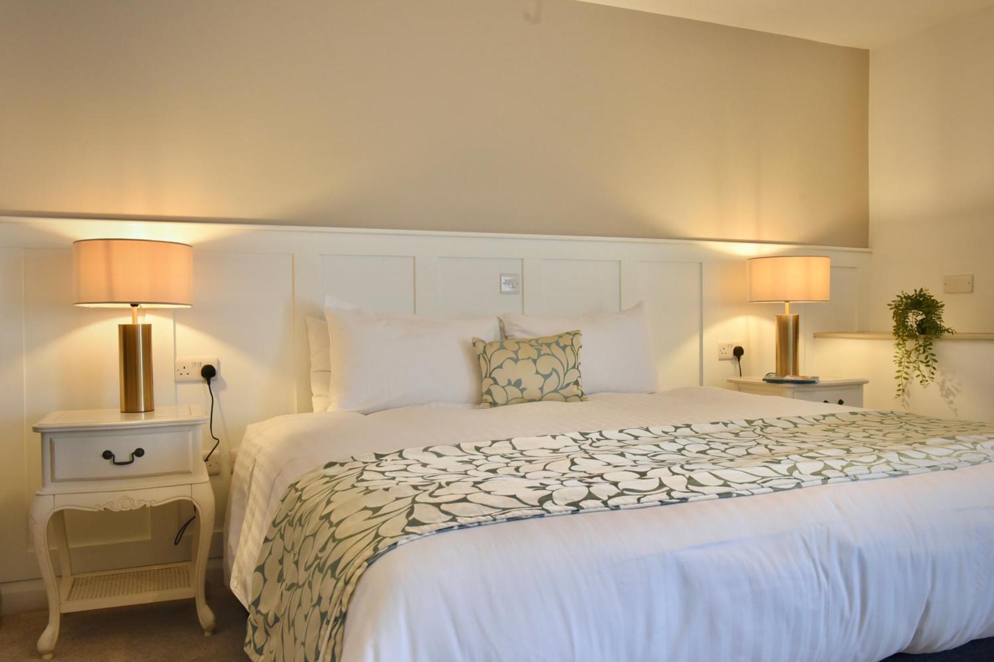 The Lough & Quay Accommodation Town Centre Warrenpoint Bagian luar foto