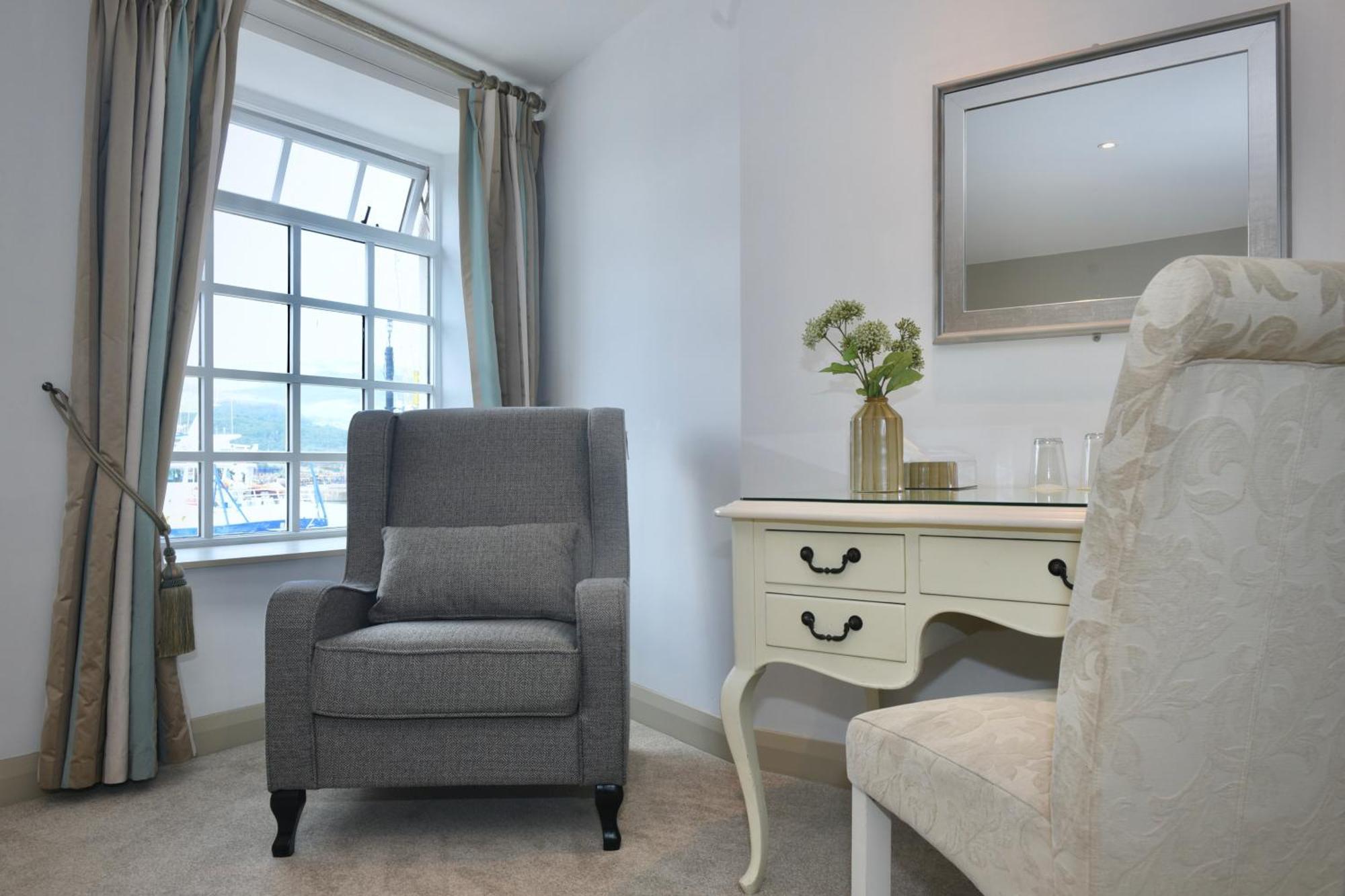 The Lough & Quay Accommodation Town Centre Warrenpoint Bagian luar foto