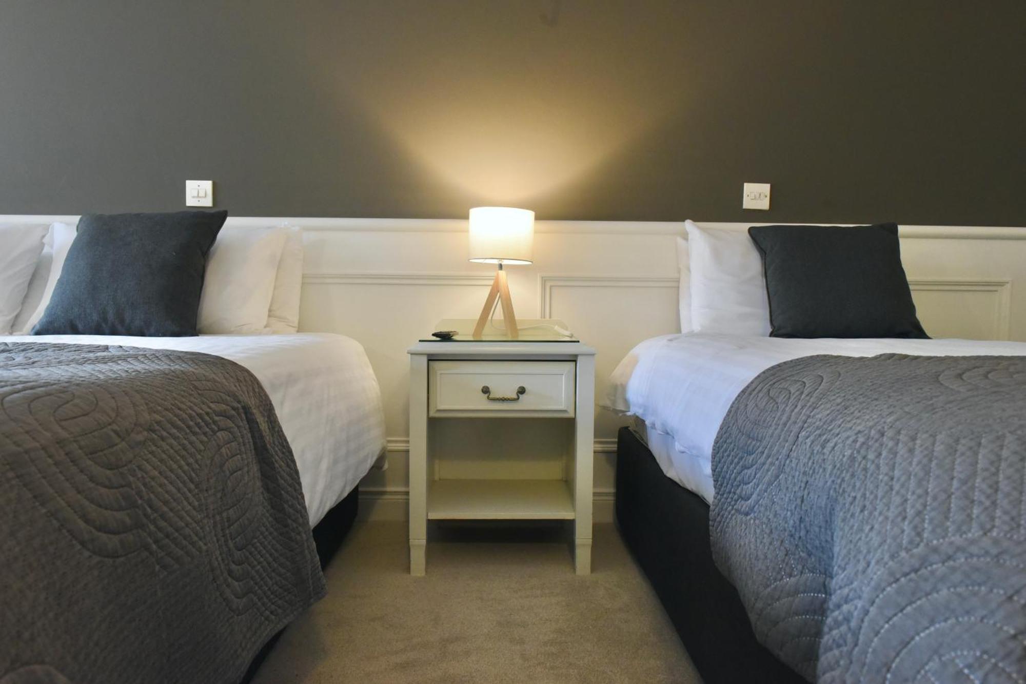 The Lough & Quay Accommodation Town Centre Warrenpoint Bagian luar foto